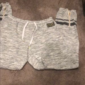 PINK v.s sweat pants